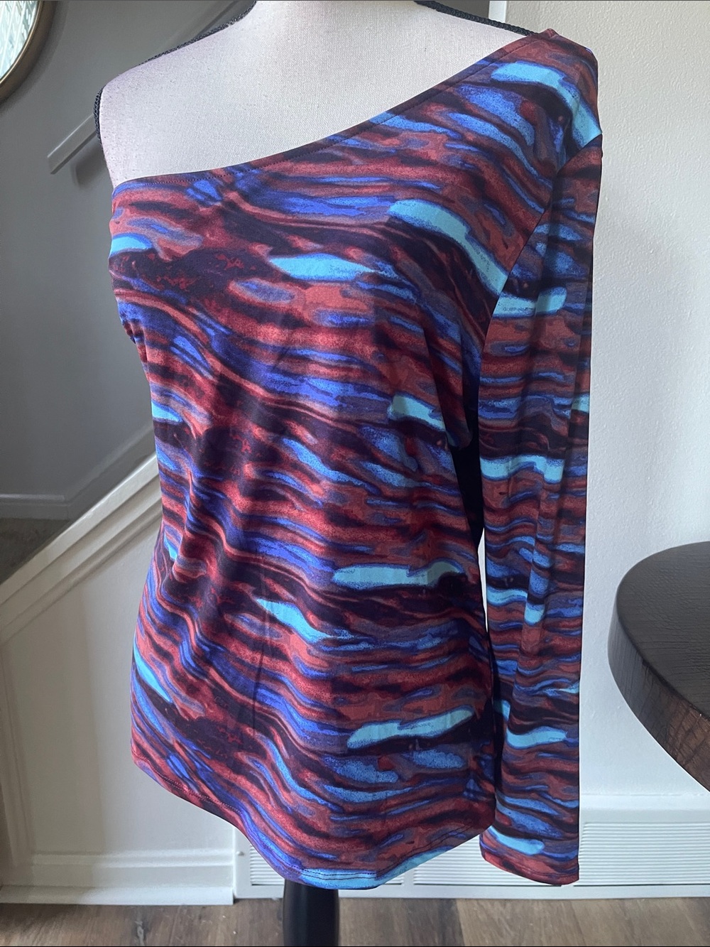 Rue21+ Asymmetrical One Shoulder Long Sleeve Brushstroke Abstract Pattern Size1X